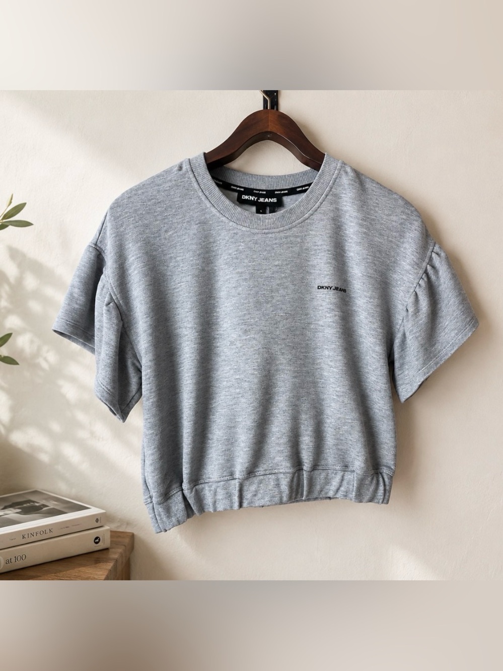 DKNY Jeans Gray Cropped Short Sleeve Sweatshirt Top Size Small